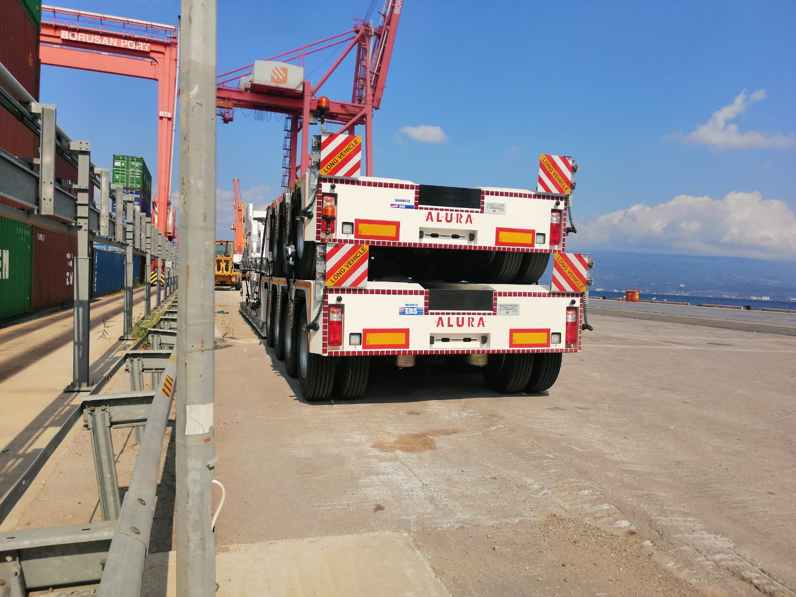 Hydraulic_shipment Gallery | Alura Trailer