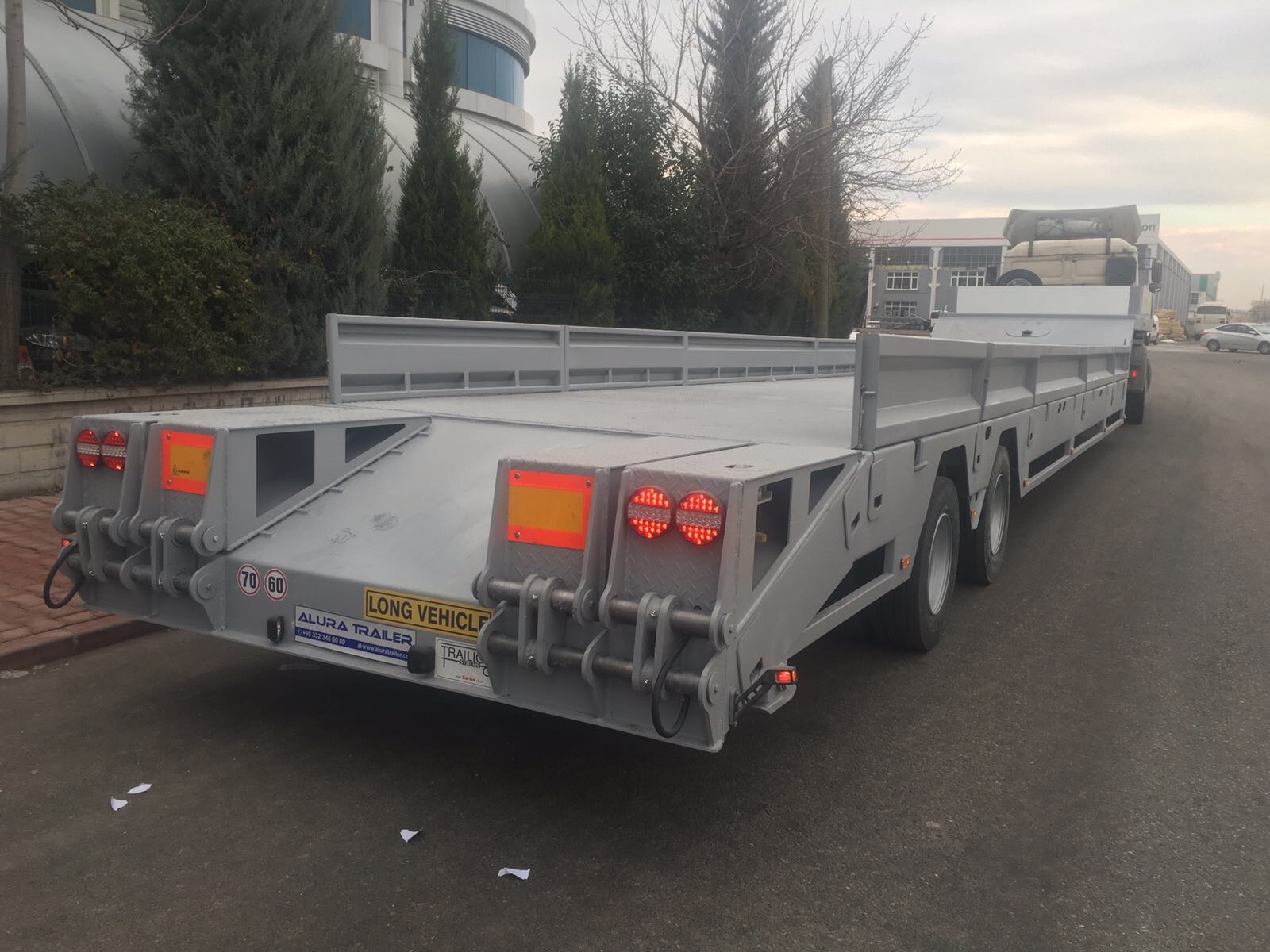 special lowbed alura trailer