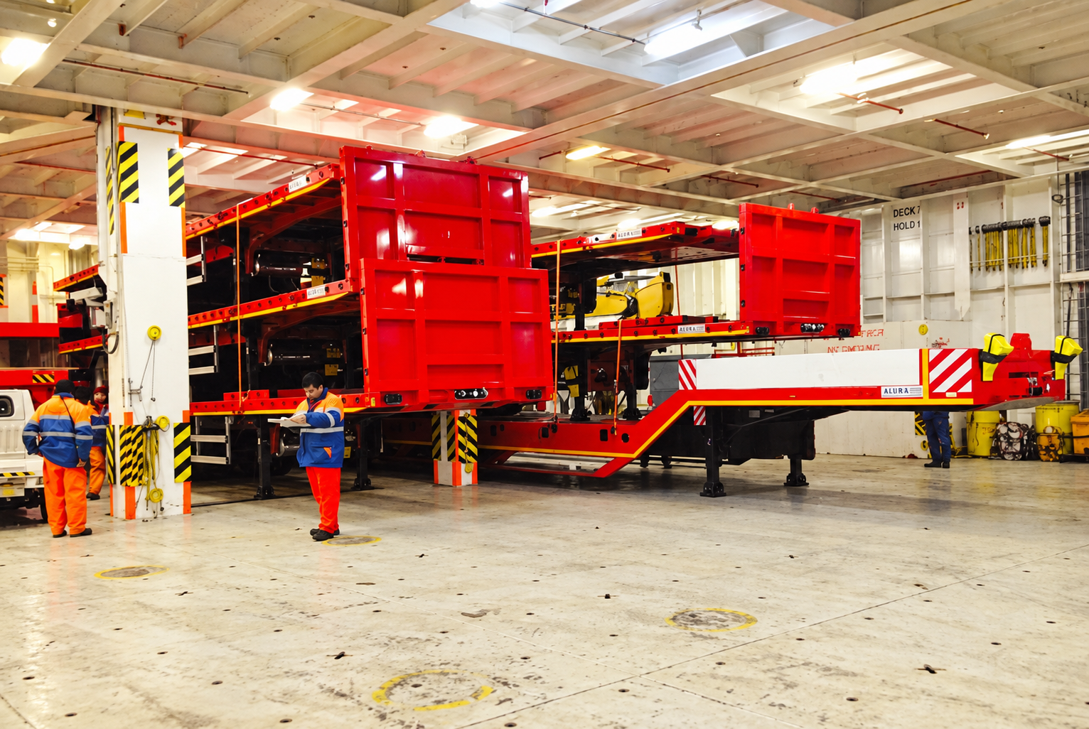 Semi trailer quality control at Alura Trailer