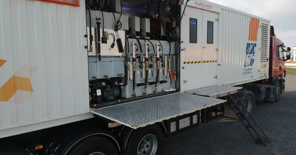 Specialized semi trailers including mobile workshops and tankers