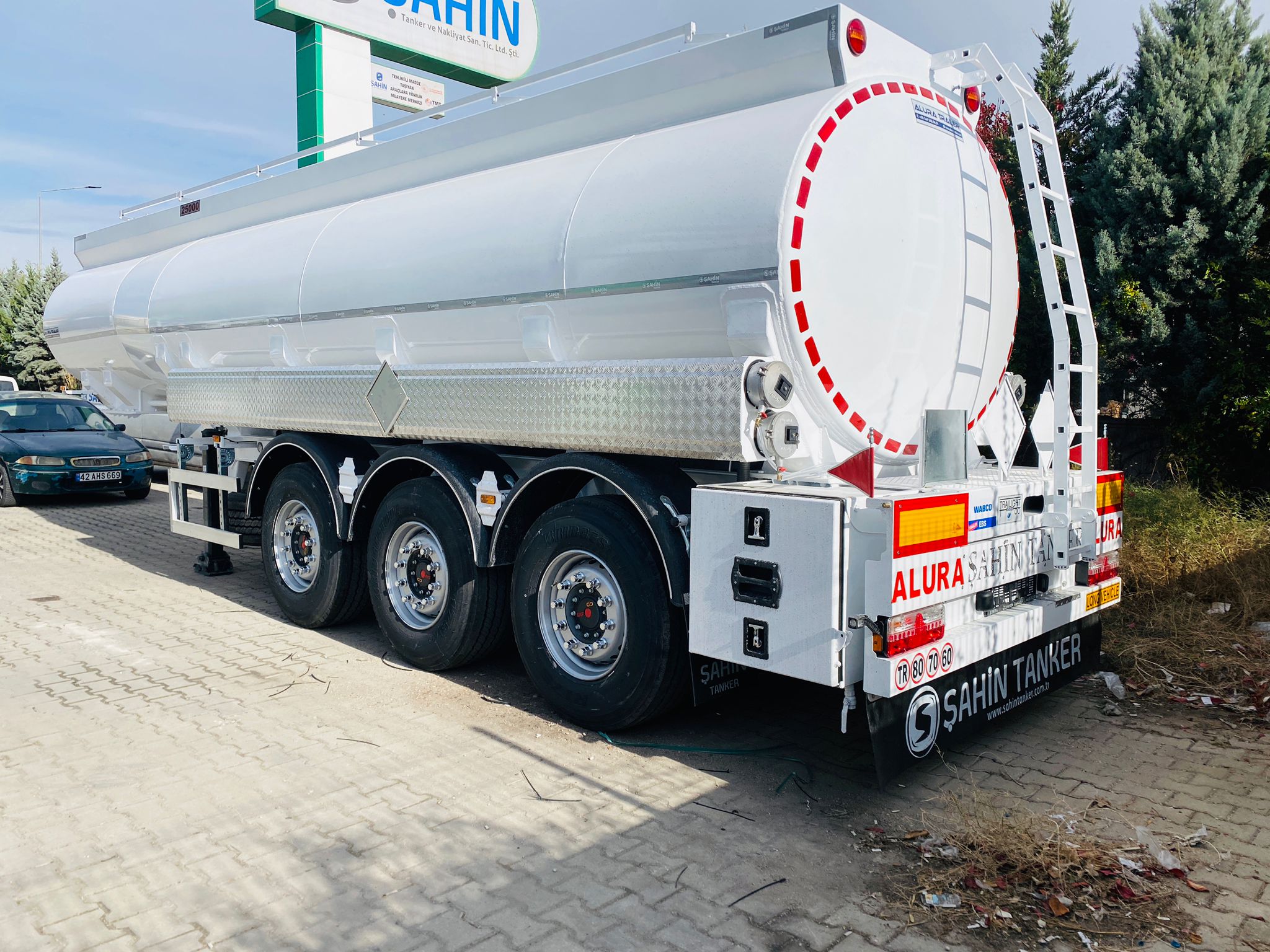 Tanker_aluminium Gallery | Alura Trailer