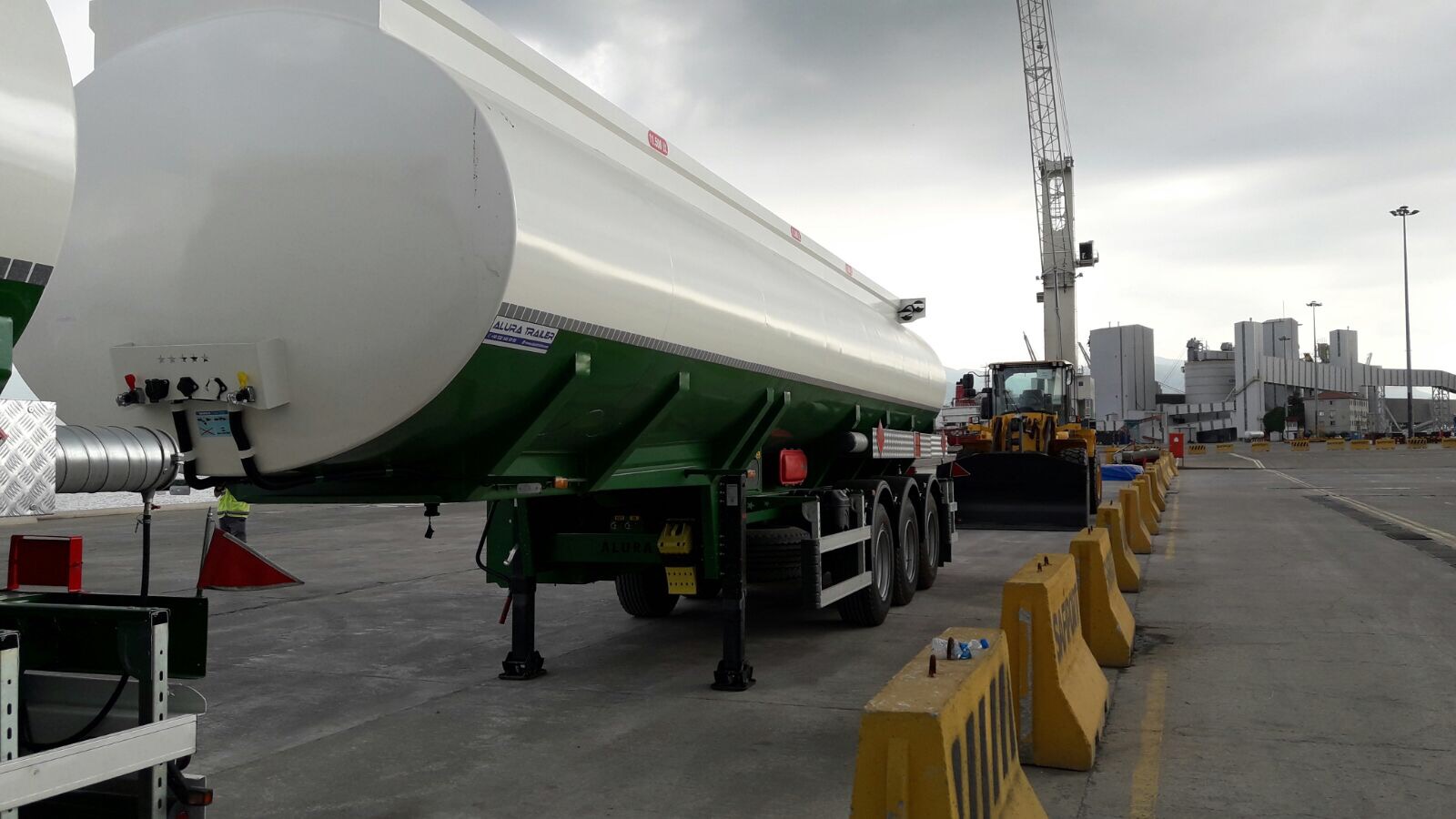 Tankers-port-kuba Gallery | Alura Trailer