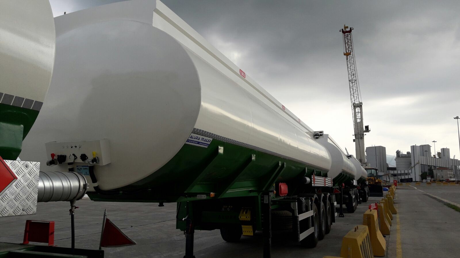 Tankers-port-kuba Gallery | Alura Trailer