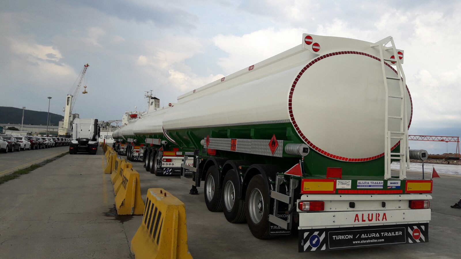 Tankers-port-kuba Gallery | Alura Trailer