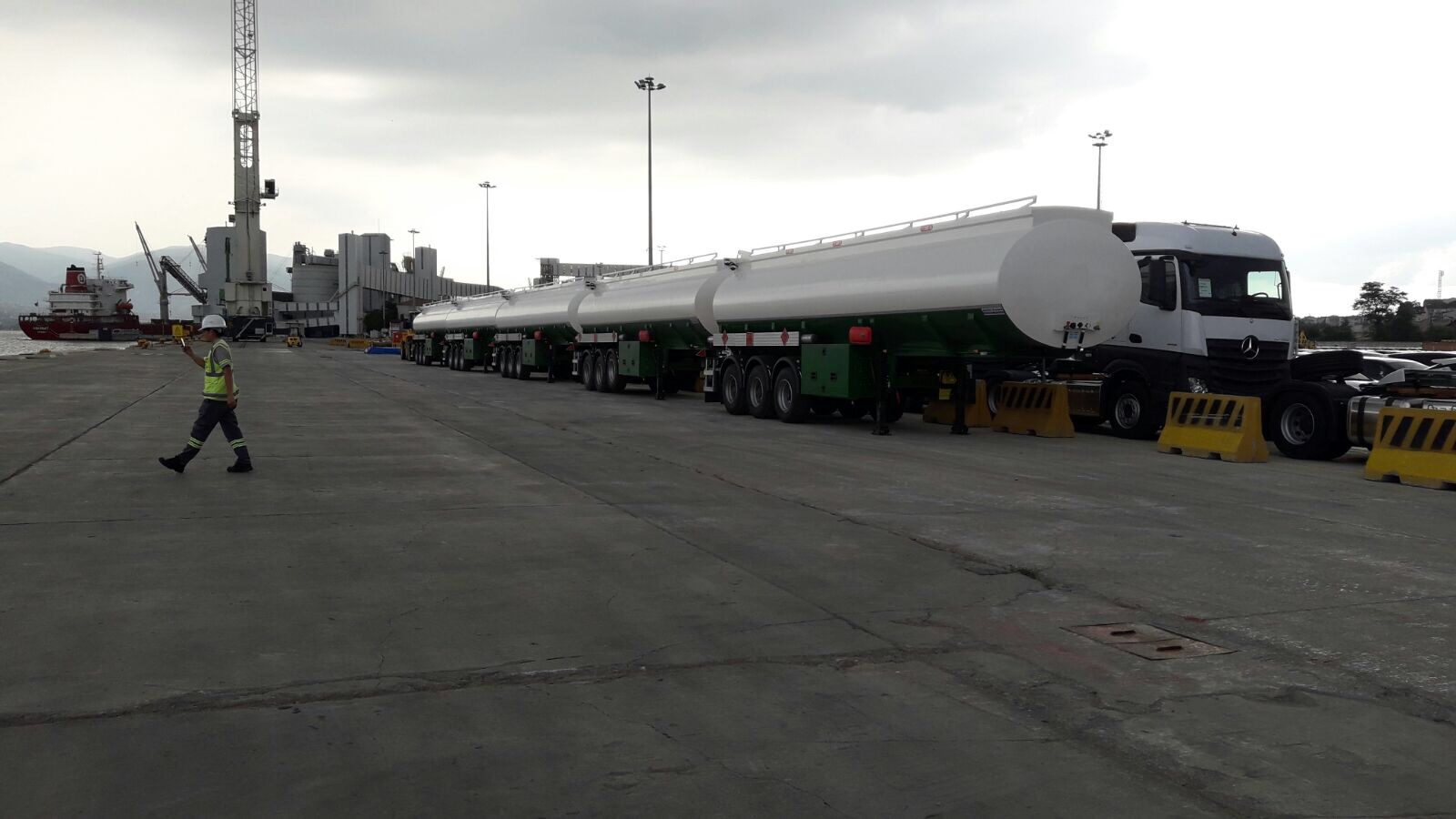 Tankers-port-kuba Gallery | Alura Trailer